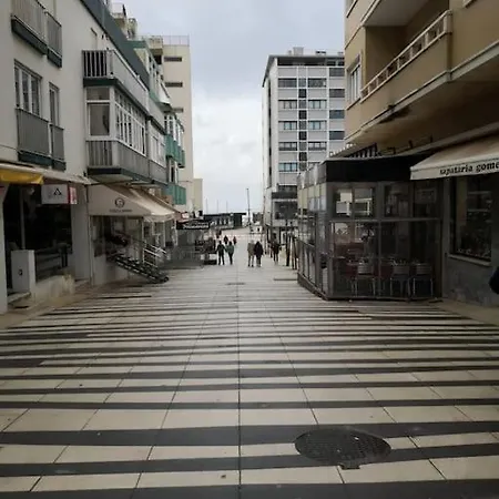 Beach And Surf Lovers Costa da Caparica Exterior photo